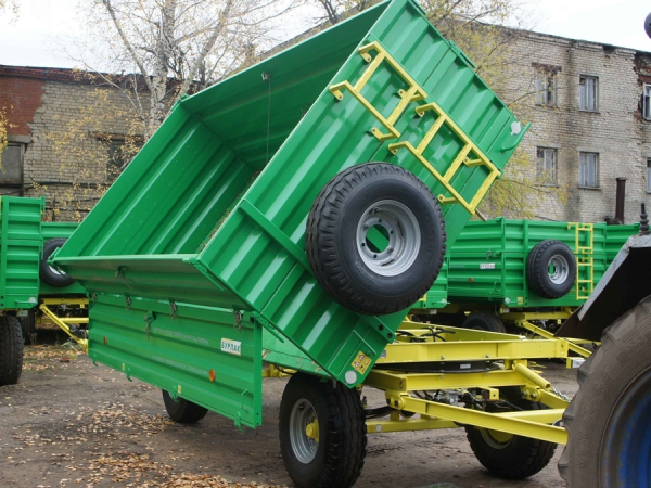 Прицеп тракторный самосвальный 2ПТС-6,5